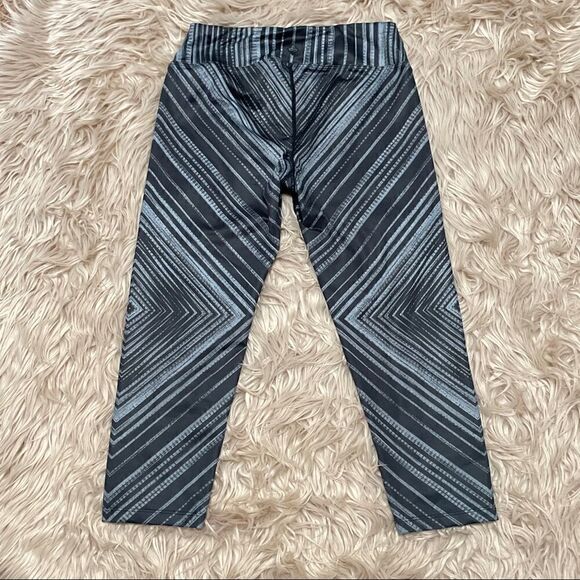 Prana cropped leggings small   - Picture 4 of 5